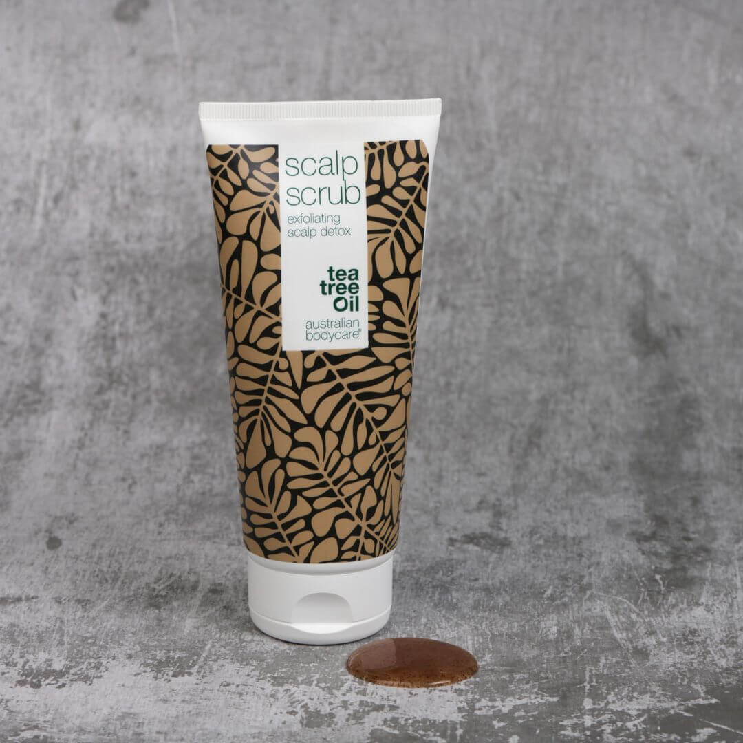 2 producten voor puistjes op hoofdhuid - Hoofhuidscrub en Tea Tree Shampoo voor een onzuivere hoofdhuid