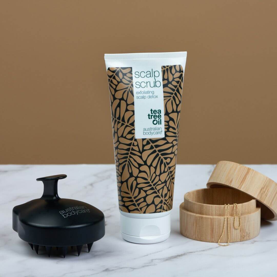 2 producten voor puistjes op hoofdhuid - Hoofhuidscrub en Tea Tree Shampoo voor een onzuivere hoofdhuid