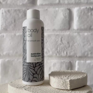 Body Oil vermindert striae, littekens en pigmentvlekken. Met amandelolie, squalaan en vitamine E voor een gehydrateerde en zachte huid.