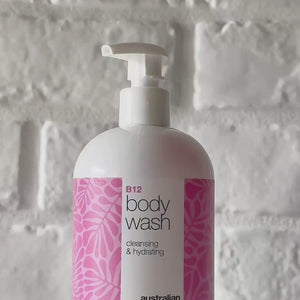 Video van Australian Bodycare Vitamin B12 Body Wash – roze gel bodywash die de huid reinigt en verzorgt