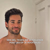 Video: een man lacht naar de camera met de tekst „een gel tegen die vervelende puistjes op je hoofdhuid”. Salicylzuur Scalp Spot Gel van Australian Bodycare.