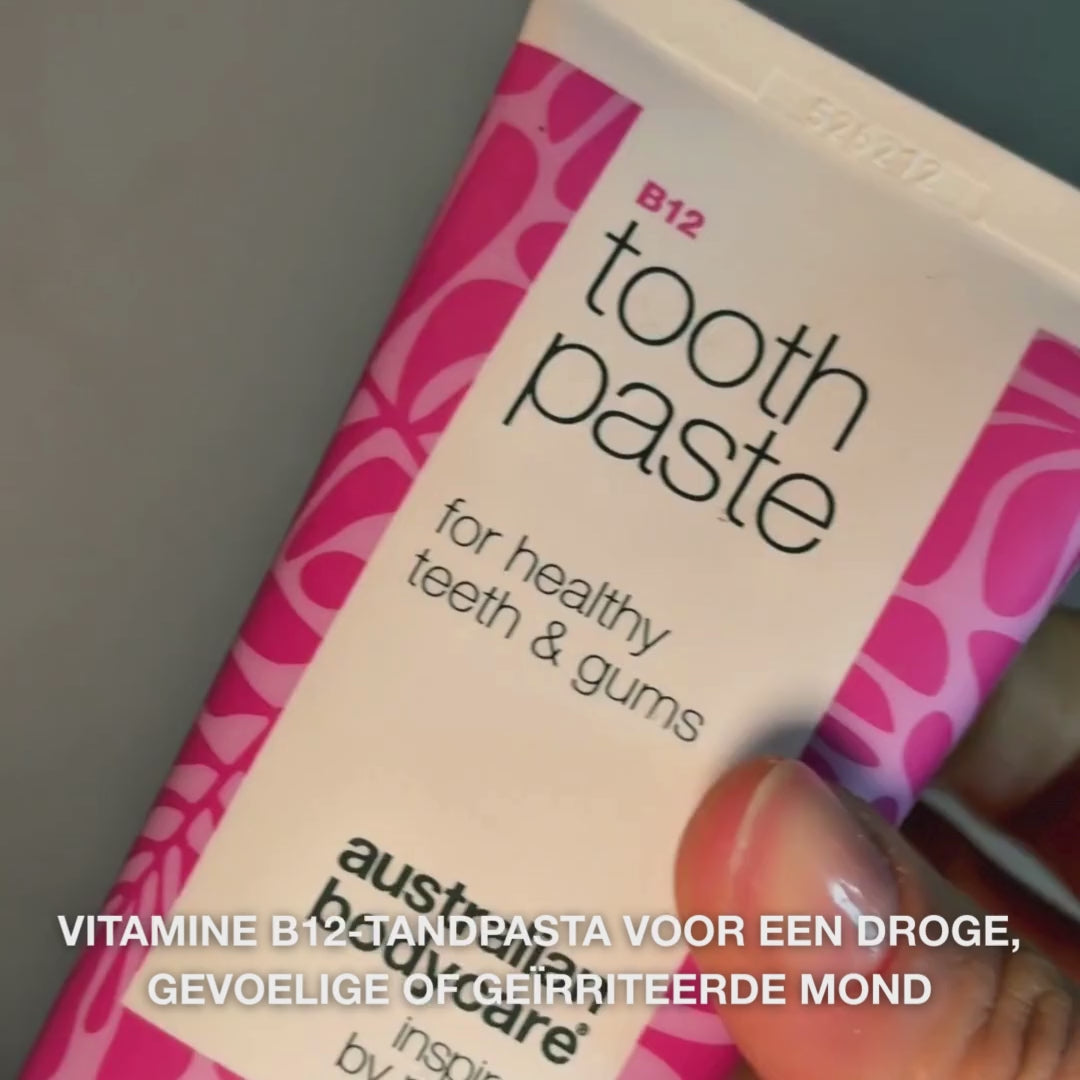 Vitamin B12 Tandpasta verlicht droogheid en gevoelig tandvlees, voorkomt slechte adem. Met B12, fluoride, zink, citroenschil en pepermunt voor dagelijkse mondzorg.