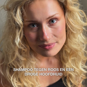 Salicylzuur Shampoo tegen roos, jeuk en droge hoofdhuid — Stop een jeukende hoofdhuid en roos met deze shampoo. Kalmeert de droge huid en verwijdert dode huidcellen met salicylzuur.