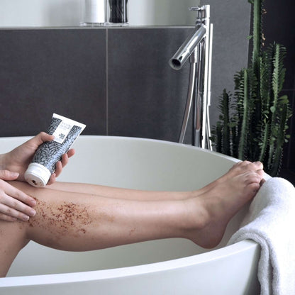 Anti–Puistjes Tea Tree Body Scrub - Diep reinigende lichaamsscrub tegen puistjes en mee–eters
