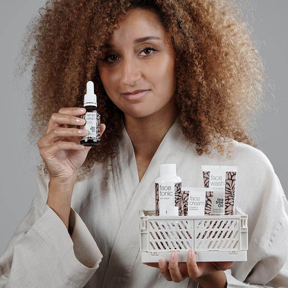 3 stuks Anti–Puistjes Niacinamide Serum bij puistjes en een onzuivere huid - Met Niacinamide 10%, Zink 1% en Tea Tree Olie voor de onzuivere & vette huid